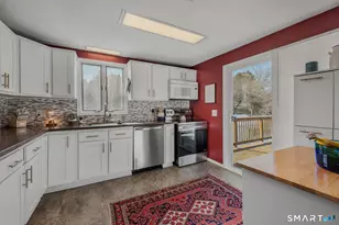 315 Judson Ave, Groton, CT 06355 - Photo 9