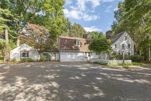 71 Beecher Rd, Woodbridge, CT 06525 - Photo 3