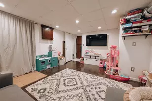 24 Deer Run Dr, Seymour, CT 06483 - Photo 31