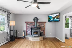 192 Leffingwell Rd, Montville, CT 06382 - Photo 5