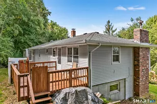 192 Leffingwell Rd, Montville, CT 06382 - Photo 3