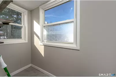 216 Madison Street, Waterbury, CT 06706 - Photo 11