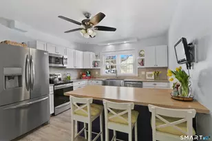 168 Bennett St, Fairfield, CT 06825 - Photo 15