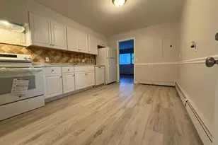 204 Cherry Hill Dr, Bridgeport, CT 06606 - Photo 5