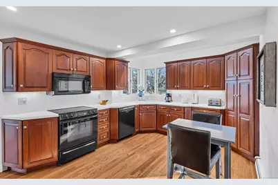 31 Woodlawn Avenue, Madison, CT 06443 - Photo 5