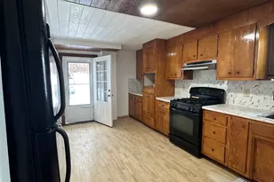 48 Hunters Ave, Norwich, CT 06380 - Photo 9