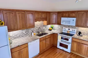 39 Denyelle Dr, Rocky Hill, CT 06067 - Photo 9