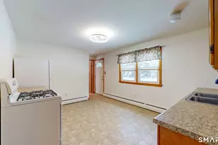 19 Plaza St, Brooklyn, CT 06234 - Photo 9