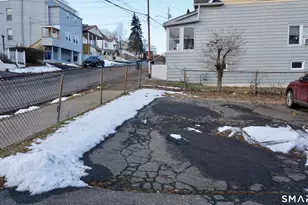 28 Sampson St, Bridgeport, CT 06606 - Photo 27