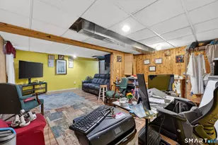 18 Cadbury Pl, Naugatuck, CT 06770 - Photo 25