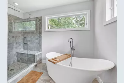 26 Pearsall Place, Bridgeport, CT 06605 - Photo 21