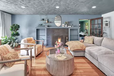 26 Pearsall Place, Bridgeport, CT 06605 - Photo 5