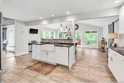 26 Pearsall Place, Bridgeport, CT 06605 - Photo 11