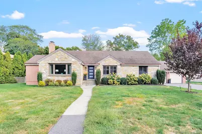 26 Pearsall Place, Bridgeport, CT 06605 - Photo 1