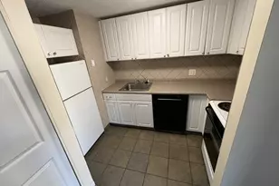 20 Burgundy Hill Ln, Middletown, CT 06457 - Photo 1