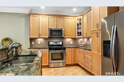 203 Center Meadow Lane #203, Danbury, CT 06810 - Photo 3