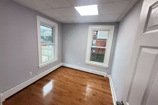 276 Pequonnock St, Bridgeport, CT 06604 - Photo 5