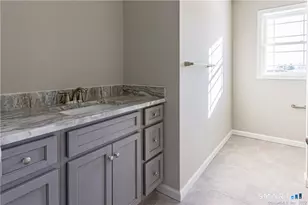 137 Mulholland Wy, North Haven, CT 06473 - Photo 25