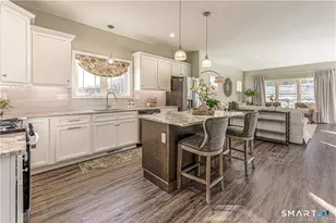 137 Mulholland Wy, North Haven, CT 06473 - Photo 9