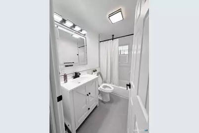 243 Sunshine Circle, Bridgeport, CT 06606 - Photo 5