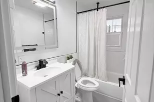 243 Sunshine Cir, Bridgeport, CT 06606 - Photo 5