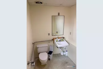 203 A Locust Street, Hartford, CT 06114 - Photo 7