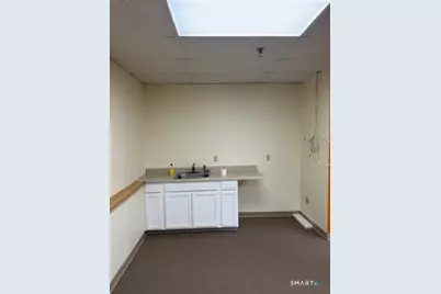 203 A Locust Street, Hartford, CT 06114 - Photo 5