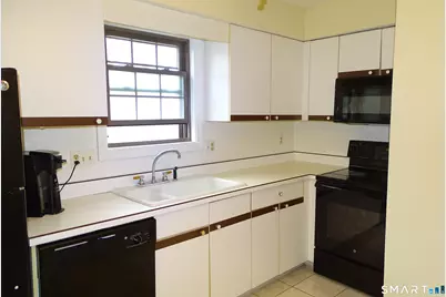 124 Village Lane #124, Branford, CT 06405 - Photo 7