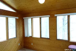 124 Village Ln, Branford, CT 06405 - Photo 11