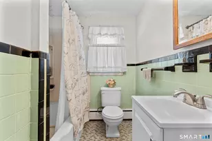 704 Franklin Ave, Hartford, CT 06114 - Photo 27