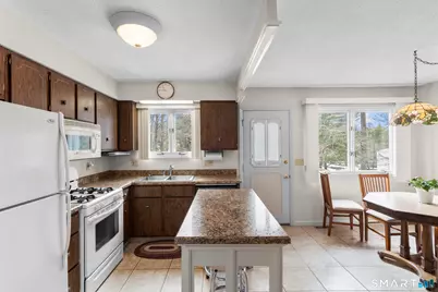 43 Hampton Park #43, Branford, CT 06405 - Photo 7