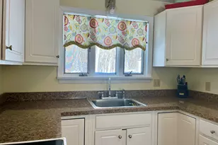 51 Billow Rd, East Lyme, CT 06357 - Photo 7