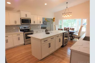 1025 Willard Road, Orange, CT 06477 - Photo 5