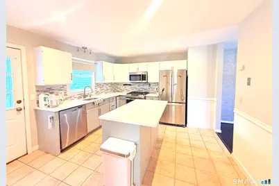 4 Hill Court #B, Norwalk, CT 06850 - Photo 3