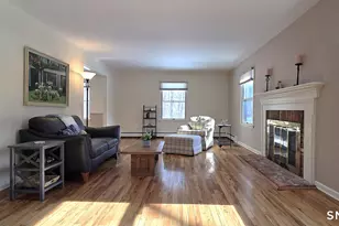 10 Heritage Ln, Stamford, CT 06903 - Photo 5