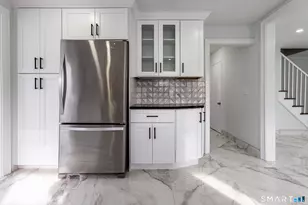 85 Green St, Stratford, CT 06615 - Photo 9