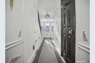 207 Ridgefield Avenue, Waterbury, CT 06705 - Photo 31