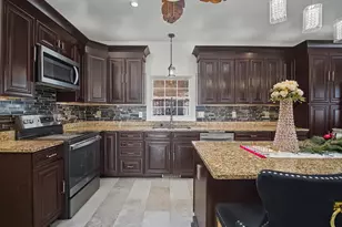 207 Ridgefield Ave, Waterbury, CT 06705 - Photo 11