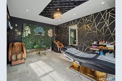 207 Ridgefield Avenue, Waterbury, CT 06705 - Photo 29