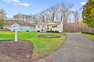 132 Toll House Ln, Fairfield, CT 06825 - Photo 5