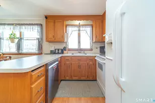 186 Kensington Ave, New Britain, CT 06051 - Photo 7