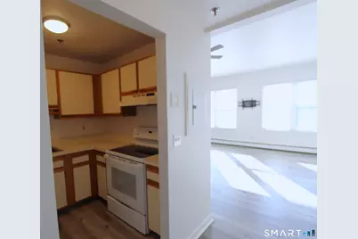 1838 Black Rock Turnpike #207, Fairfield, CT 06825 - Photo 5