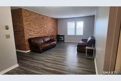 18 Townley Street #D3, Hartford, CT 06105 - Photo 1