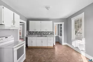 484 Waterville St, Waterbury, CT 06710 - Photo 13