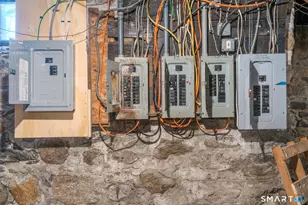 484 Waterville St, Waterbury, CT 06710 - Photo 15