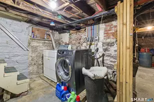 218 Martin St, Hartford, CT 06120 - Photo 25