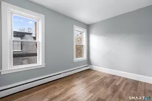 10 Warner St, Hartford, CT 06114 - Photo 25