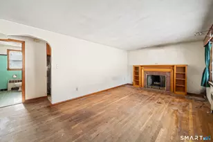 24 Pentlow Ave, New Britain, CT 06053 - Photo 3