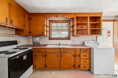 24 Pentlow Avenue, New Britain, CT 06053 - Photo 5