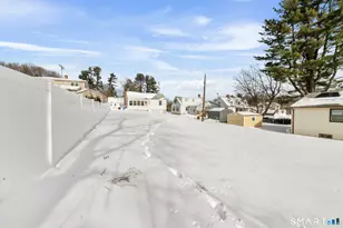 24 Pentlow Ave, New Britain, CT 06053 - Photo 15